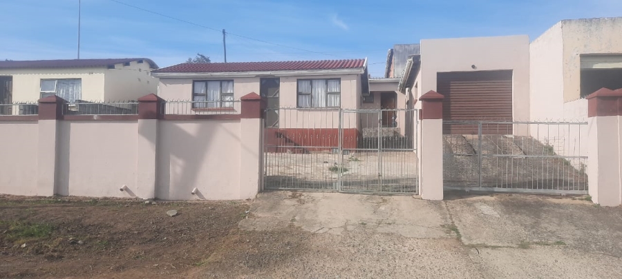 5 Bedroom Property for Sale in Mdantsane Eastern Cape